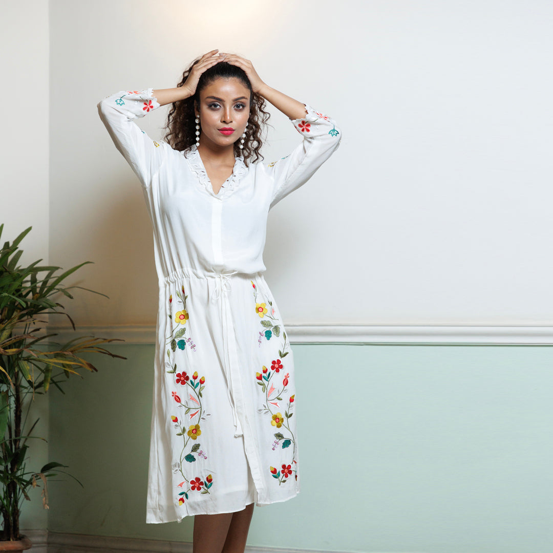 White crepe dress with multicolour embroidery