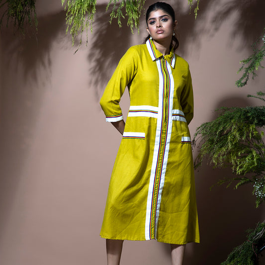 Cotton patch dress in green